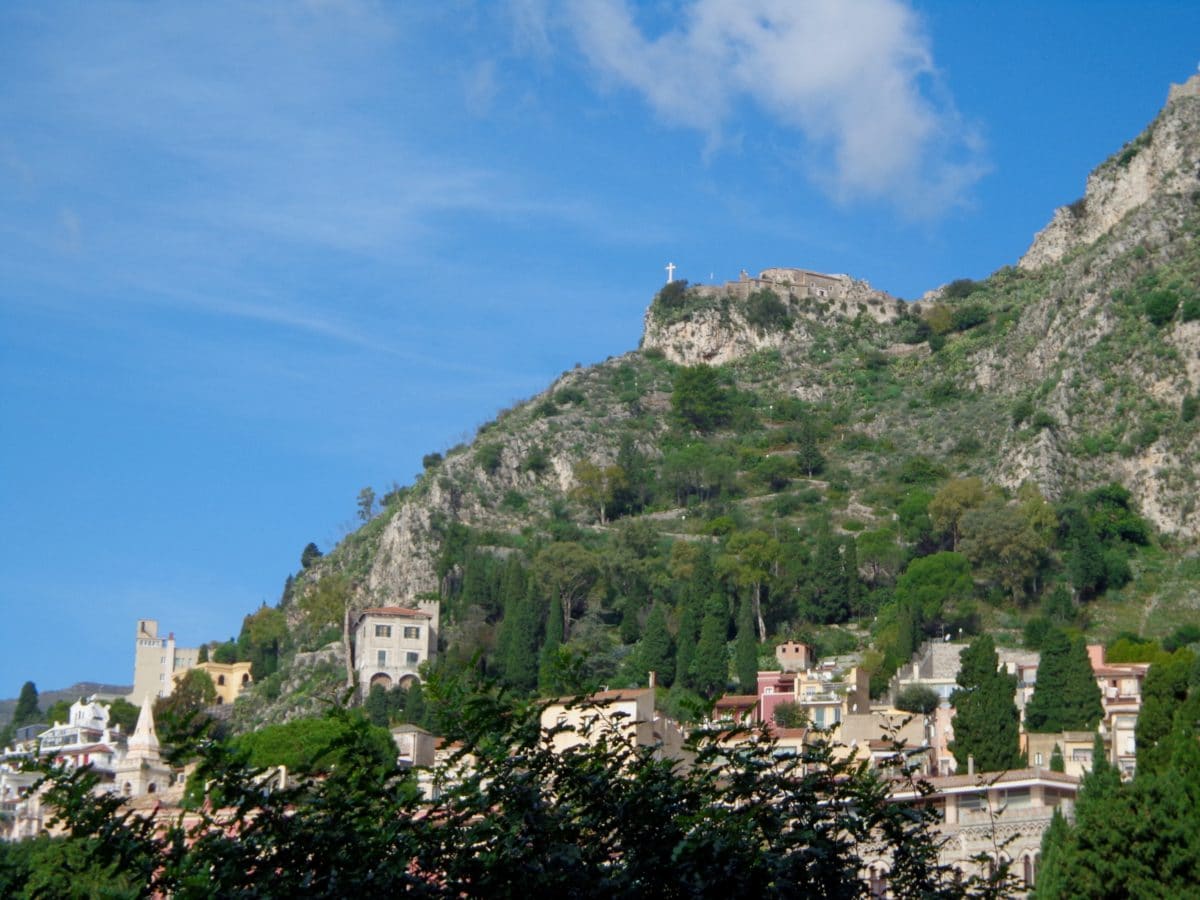 Castelmola auf dem Gipfel des Monte Tauro